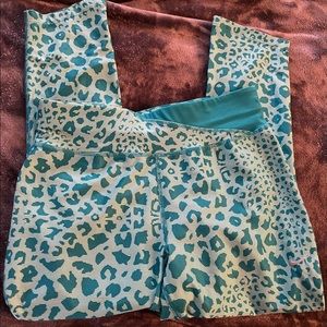 Nike mid-calf length leggings